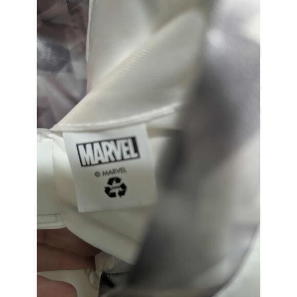 Disney Marvel Black Widow Reversible Jacket Kid Size 13 Red Black Silver Pocket - Picture 10 of 12